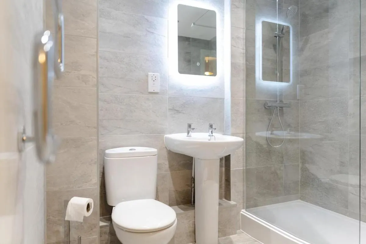 Cardiff Bay Retreat 2 Bed Apartment Free Parking
