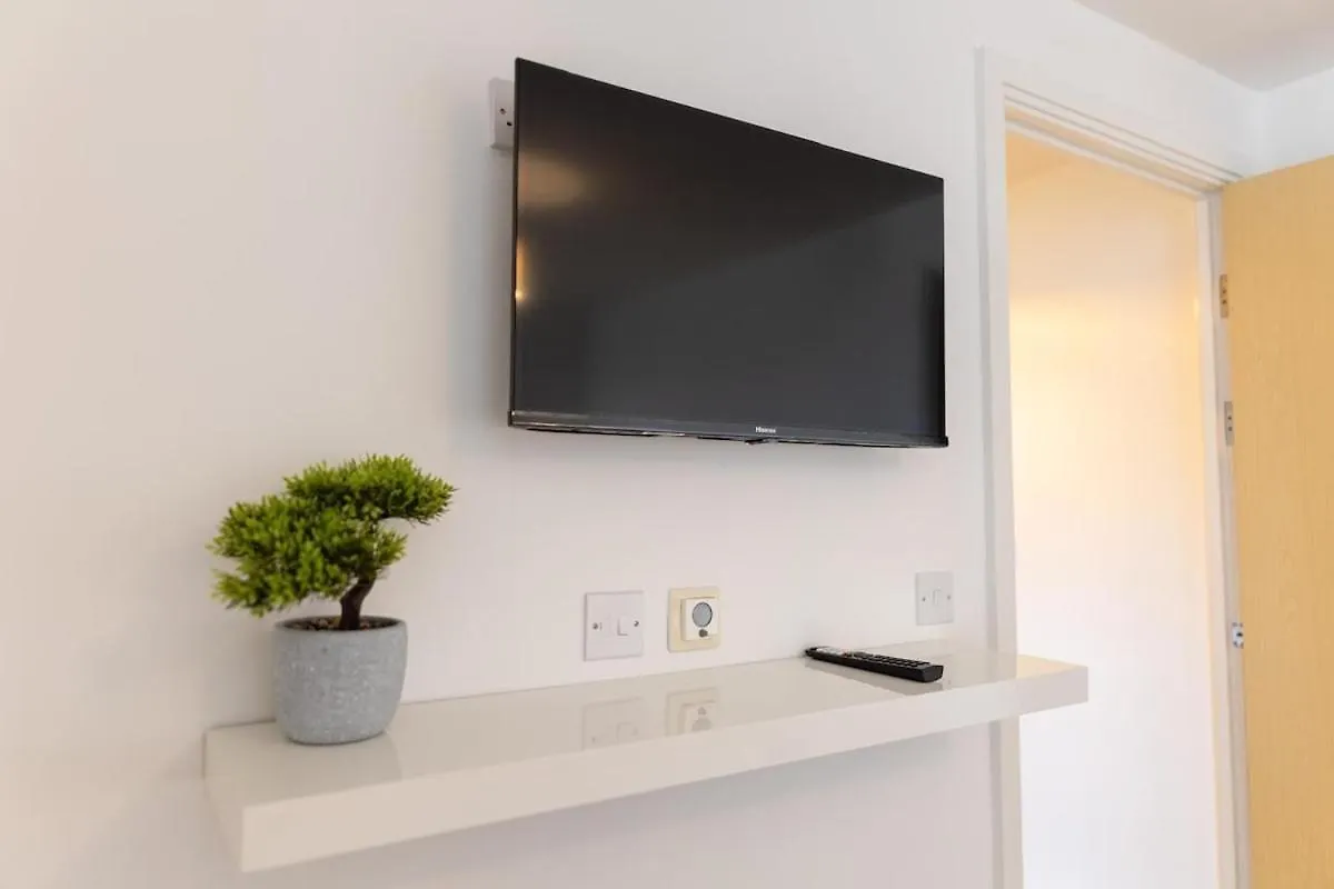 Cardiff Bay Retreat 2 Bed Apartment Free Parking